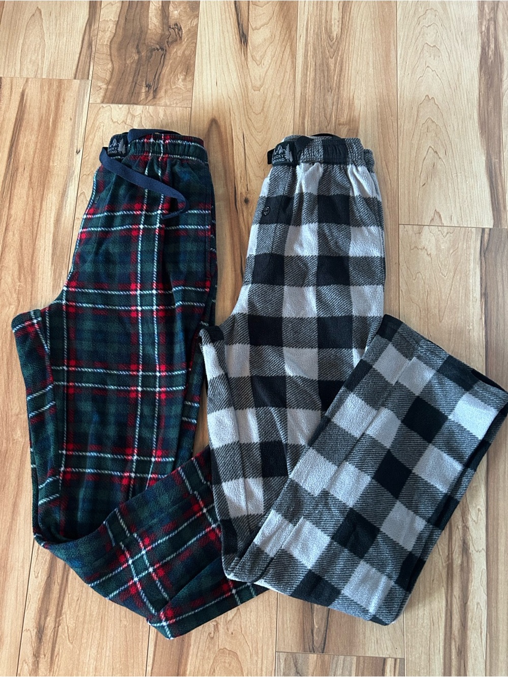 Men’s Plaid Fleece Lounge Pants - Red/Green & Black/Gray